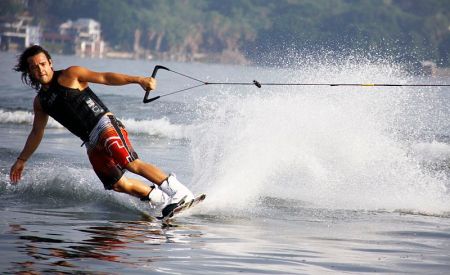 wakeboard-in-portugal-wikimedia-image-by-tequesquitengo10
